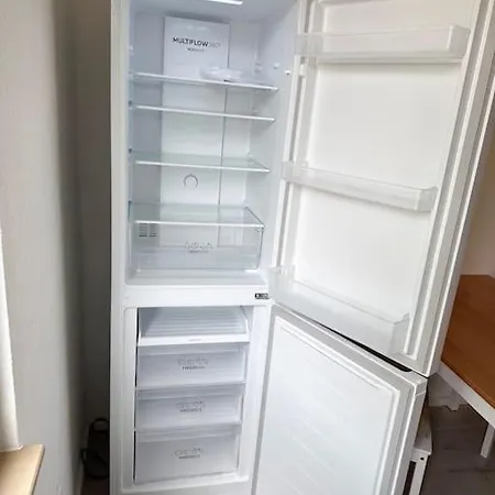 아파트 With Wifi, Kitchen And 4k Tv *