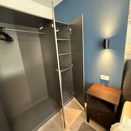 Apartment With Wifi, Kitchen And 4k Tv Essen