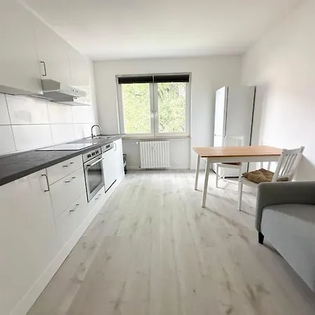 With Wifi, Kitchen And 4k Tv