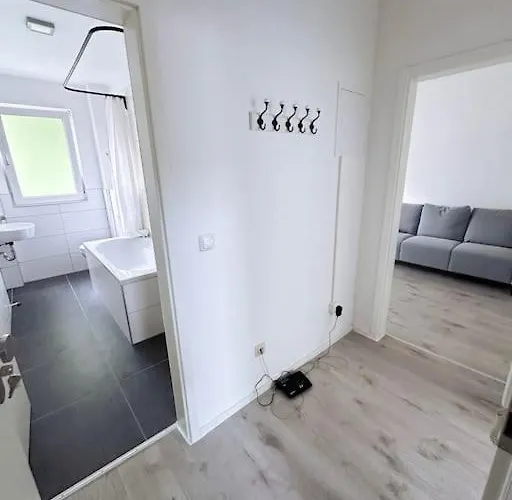 With Wifi, Kitchen And 4k Tv 埃森